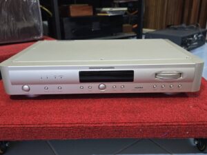 Marantz ST-17 Stereo Tuner