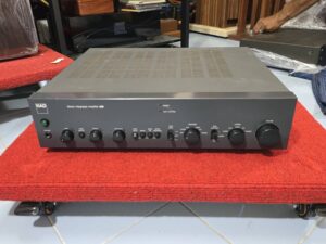 เครื่องอินทิเกรตแอมป์รุ่นคลาสสิก NAD 306 Stereo Integrated Amplifier