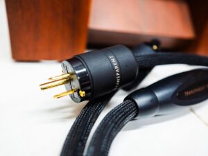 สายไฟ Transparent Premium Power Cord (Generation 6) ยาว 1.8 เมตร ครบกล่อง สภาพนางฟ้า