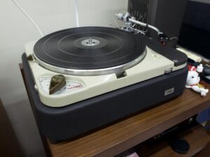 Thorens TD 124 (Early MK I) ซีเรียลหลักพัน #4109 สภาพสะสม สวยสมบูรณ์พร้อมใช้งาน