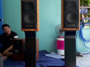ลำโพงไฮเอนด์ Sonus faber Cremona Auditor M พร้อมขาตั้งแท้