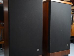 McIntosh XR7 Isoplanar Loudspeaker System – ผลงานระดับ Masterpiece ของ Roger Russell (สภาพสะสม)