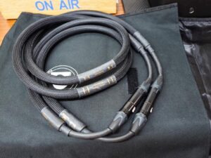Purist Audio Design (PAD) รุ่น Dominus